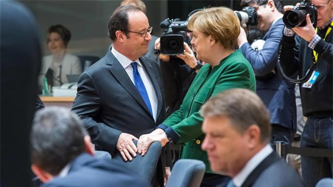 Anh kích hoạt Brexit, Merkel - Hollande lập tức cứng rắn