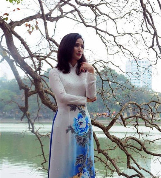 Nhà báo Lê Bình rời VTV, đồng nghiệp phản ứng lạ