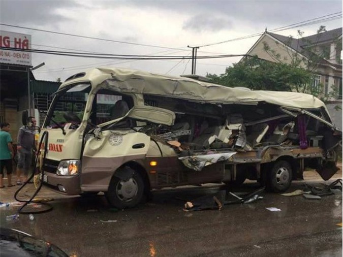 Hai vụ tai nạn liên tiếp khiến 6 người tử nạn ở Nghệ An