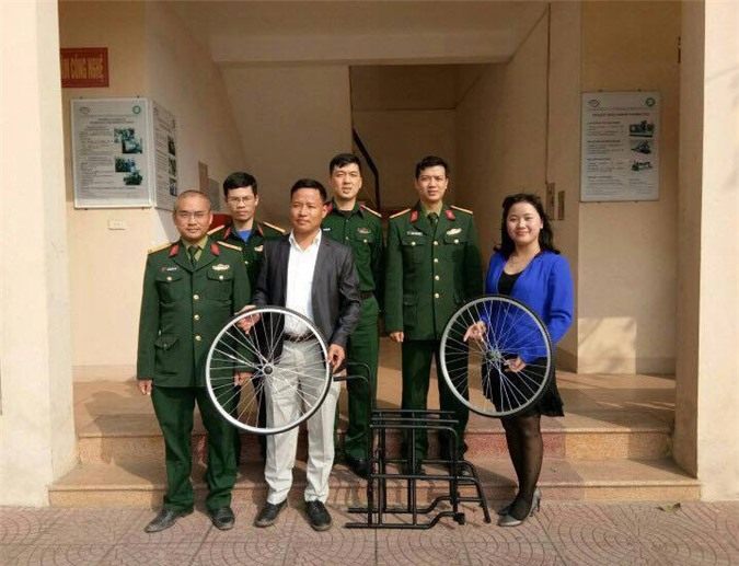 Nâng bước chân em – Dự án cung cấp miễn phí xe lăn cho người khuyết tật Việt Nam