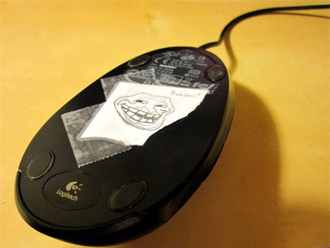 Ngày Cá tháng Tư, hãy thử gây cười với trò đùa công nghệ