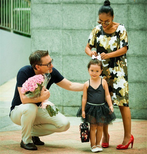 Con gái 3 tuổi của Đoan Trang càng lớn càng xinh