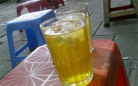 Đang ngồi uống nước, 3 kẻ lạ dùng súng bắn tử vong