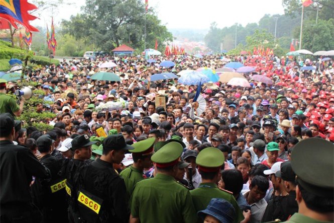 Hơn 2 triệu lượt khách về Đền Hùng sau lễ khai hội 