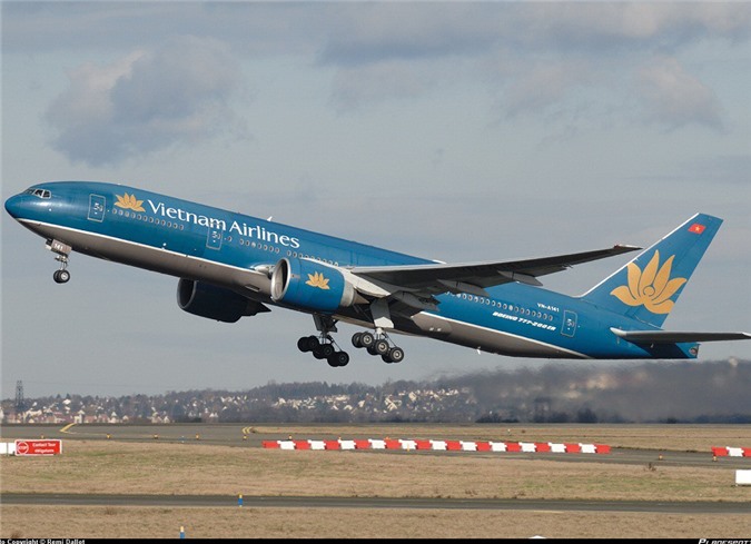 Áp giá sàn vé máy bay là lạc hậu