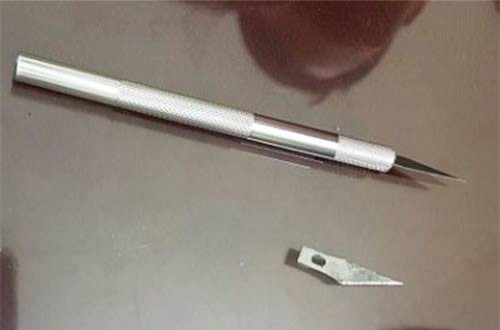 Hà Nội: Người nước ngoài đâm thủng lốp ô tô, trộm cắp tiền tỷ