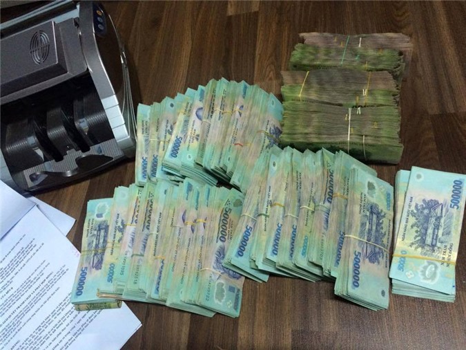 Siêu trộm gây án hơn 100 phi vụ trên 30 nước sa lưới cảnh sát Việt Nam