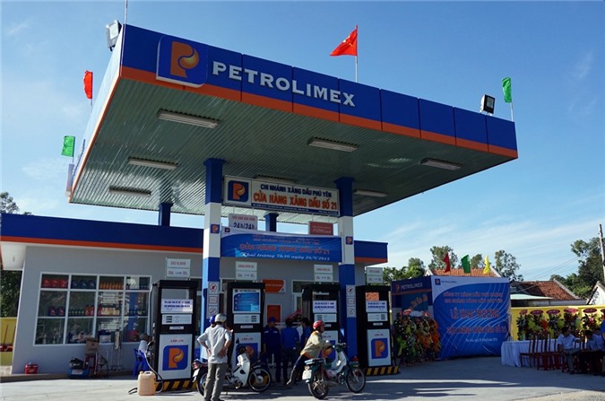 Giải tỏa 12 cửa hàng xăng dầu trên Quốc lộ 13