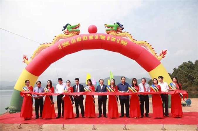 Hà Tĩnh: Thông cầu vào đền thờ cố Tổng Bí thư Lê Duẩn