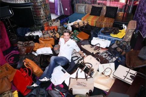 Đàm Vĩnh Hưng rao bán hàng hiệu trên trang cá nhân