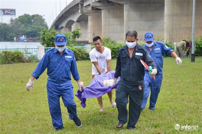 Đi câu cá phát hiện xác chết phân hủy trên sông Sài Gòn