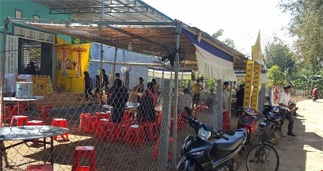 Cha cùng con gái 6 tuổi tử vong trong nhà nghỉ