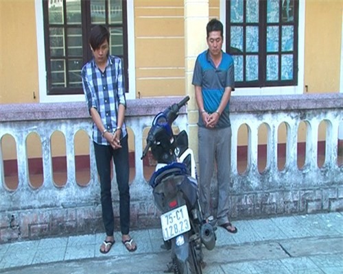 Huế: Hai đối tượng cướp dây chuyền vàng sa lưới