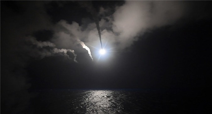 Nga phản ứng vụ Mỹ nã 70 tên lửa Tomahawk vào Syria
