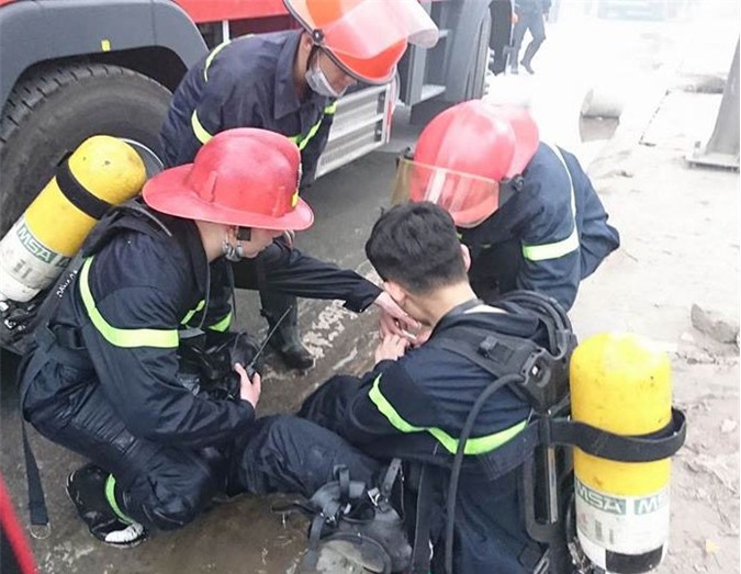 Vụ cháy trên đường Phạm Hùng: Hai chiến sĩ PCCC bị thương