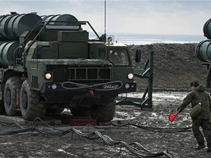 S-400 của Nga trang bị tên lửa hủy diệt mục tiêu ở không gian gần