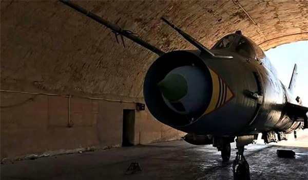 Tiêm kích Syria xuất kích từ căn cứ không quân Shayrat tấn công IS ở Homs