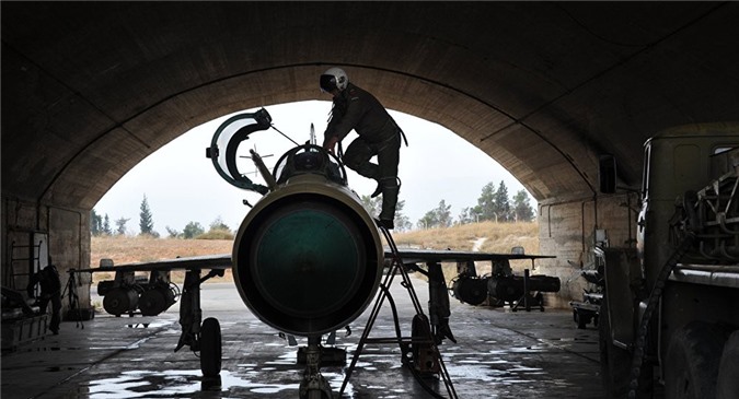 "Căn cứ Syria bị Mỹ tấn công hoạt động trở lại là điên rồ"