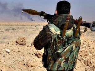 Quân đội Syria điều pháo binh nã đạn căn cứ phiến quân ở Damascus
