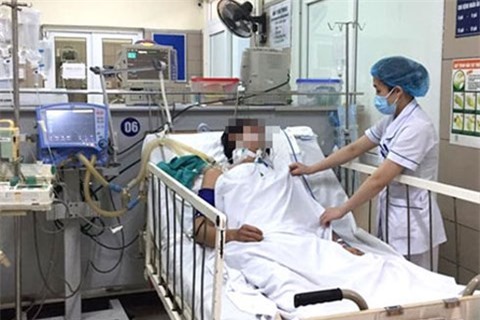 Ngộ độc rượu: Công khai cơ sở bán rượu "rởm" ở Hà Nội