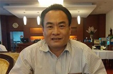 Bắt nguyên Giám đốc Trung tâm hỗ trợ người nghèo