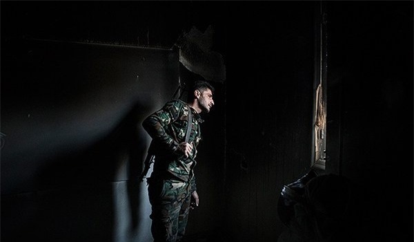 Quân đội Syria tấn công khiến IS "thất bại chồng chất" ở thành Homs