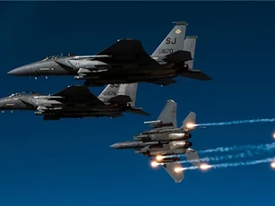 Syria cáo buộc liên quân Mỹ ném bom kho khí độc IS làm hàng trăm người chết