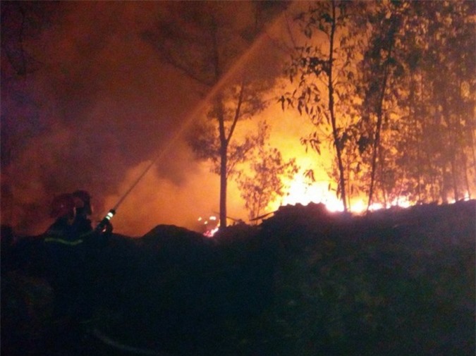 Tiết lộ nguyên nhân vụ cháy xưởng tái chế dầu nhớt ở Đồng Nai