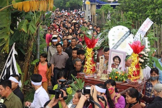 Bé gái bị sát hại ở Nhật: "Em Tú nhớ con lắm, bố mẹ cũng nhớ con"