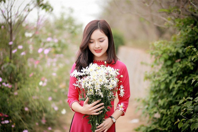 Muốn thoát mác ‘ăn bám’, nữ sinh kinh doanh online lãi 200 triệu mỗi tháng