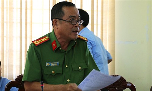 Phê bình Công an Long An vì cấm nguyên GĐ Sở xuất cảnh
