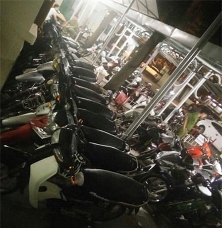 27 "quái xế" rủ nhau đua xe trái phép giữa đêm