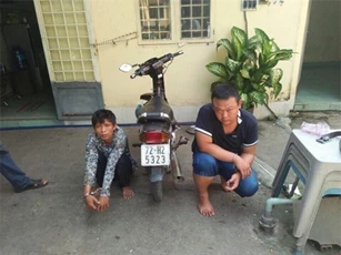 Hai kẻ cướp giật táo tợn chém đặc nhiệm để tháo chạy ở Sài Gòn