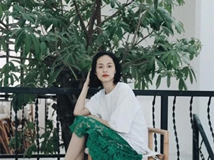 Hồ Ngọc Hà khoe ảnh gợi cảm trả lời câu hỏi của Cường Đôla
