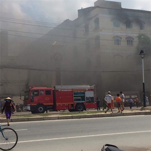 Lửa lớn lại bao trùm công ty Kwong Lung MeKo, Cần Thơ