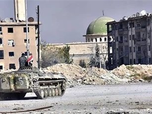 Quân đội Syria điều pháo binh tấn công Hama, khủng bố dính đòn đau