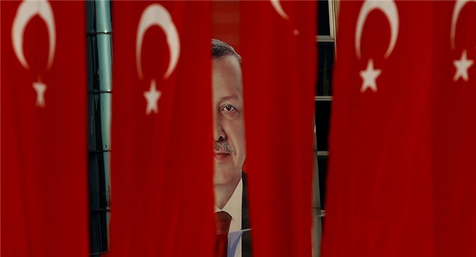 Thổ Nhĩ Kỳ bỏ phiếu trưng cầu dân ý về sửa đổi Hiến pháp