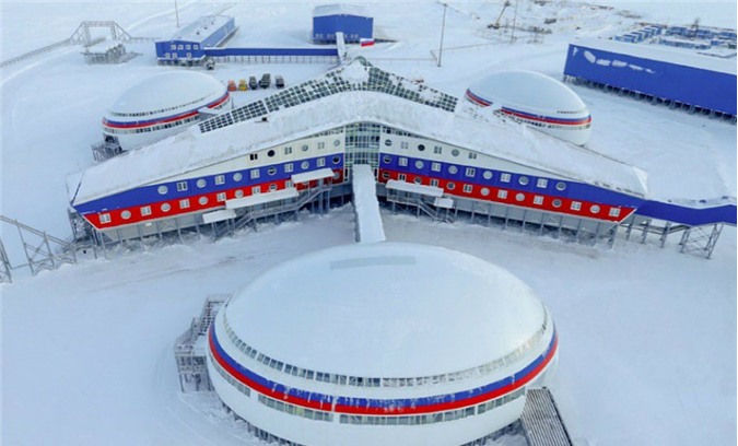 Bộ Quốc phòng Nga “khoe” căn cứ quân sự Cỏ ba lá ở Bắc Cực