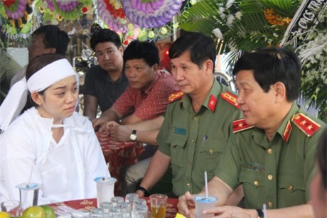 Nhói lòng gia cảnh thiếu tá CSGT bị tông hi sinh 