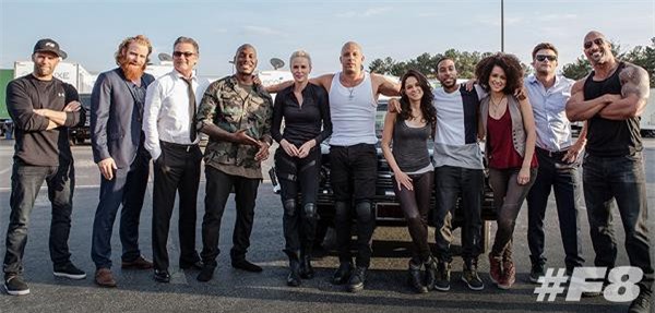 “Bom tấn” Fast & Furious 8 làm rung chuyển phòng vé toàn cầu