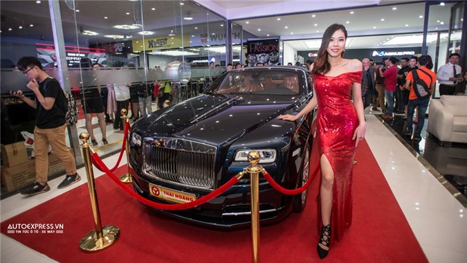 Dàn siêu xe trăm tỷ tại lễ khai trương khu phức hợp chăm sóc xe cao cấp lớn nhất miền Bắc