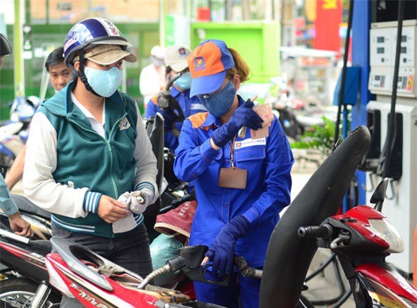 Giá xăng trước áp lực tăng mạnh