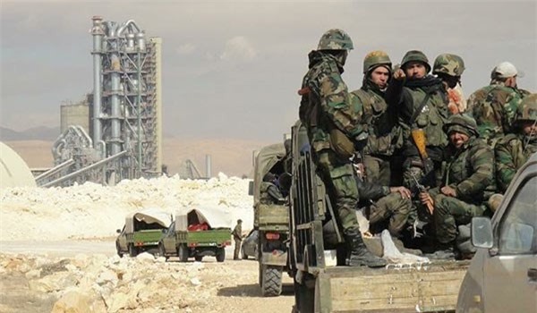 Quân đội Syria giành lại con đập Abu Qal'ah từ tay IS ở Palmyra