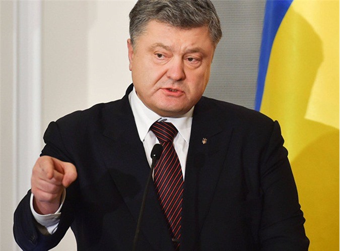 Ví von kiểu Poroshenko: Nga là con cá sấu