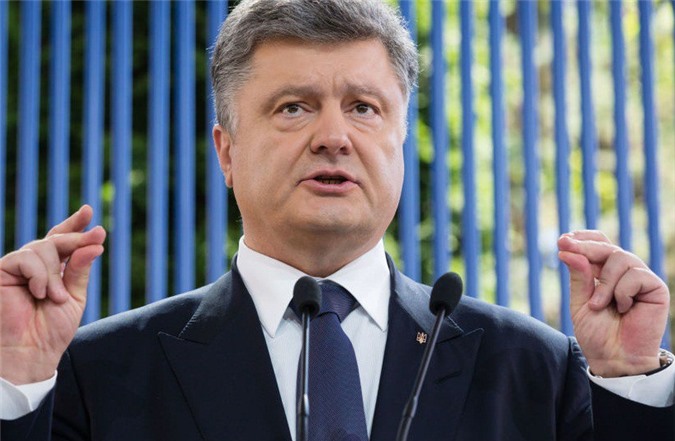 Poroshenko nói Donbass đang diễn ra "chiến tranh thực sự"