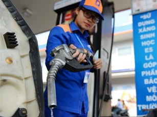 Tăng giá xăng từ 15h chiều nay (ngày 20/4)