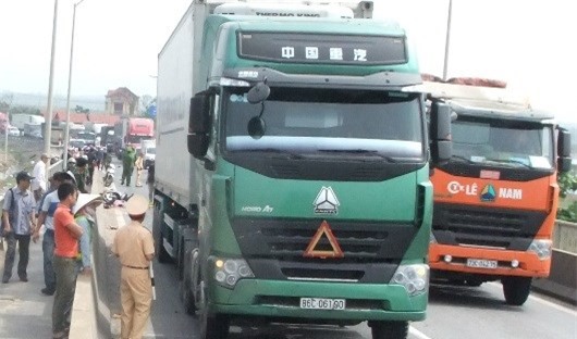 Khởi tố tài xế xe tải tông chết bà bầu cùng con gái 3 tuổi