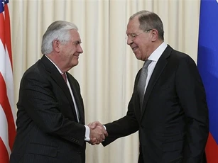 Điện đàm với Tillerson, Lavrov lại "động" đến vụ tấn công hóa học Syria
