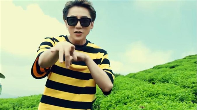 Sơn Tùng tiếp tục gây "sốt" với MV "Bình yên những phút giây"