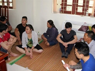 Thanh Hóa: Bắt giữ 12 đối tượng đánh bạc tại karaoke